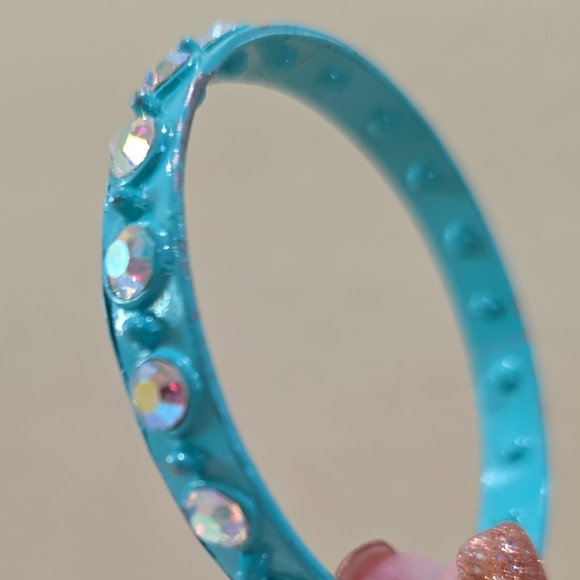 Vintage Retro Turquoise Metal Bangle Bracelet Aurora Borealis Glass Rhinestones - Picture 10 of 13
